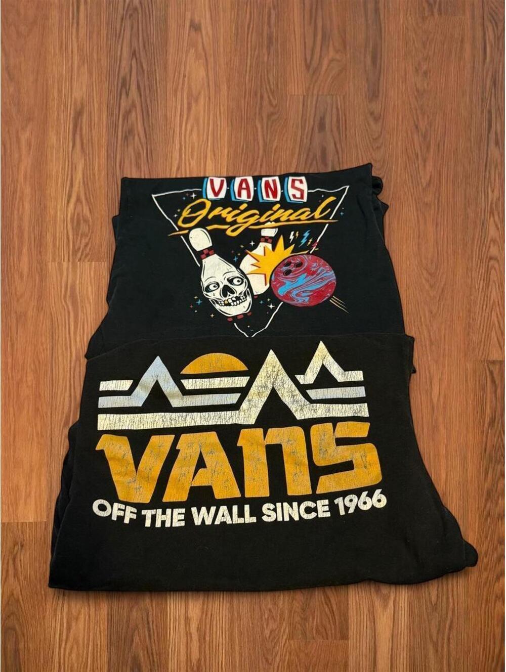 Vans Off the wall 2 Piece t-shirt bundle